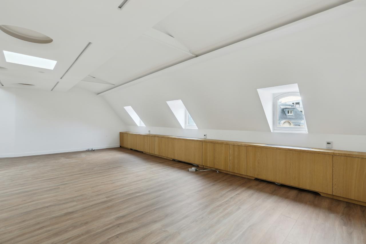 Bureau Paris 143m² Location bureau Paris OLBUR2204409 6